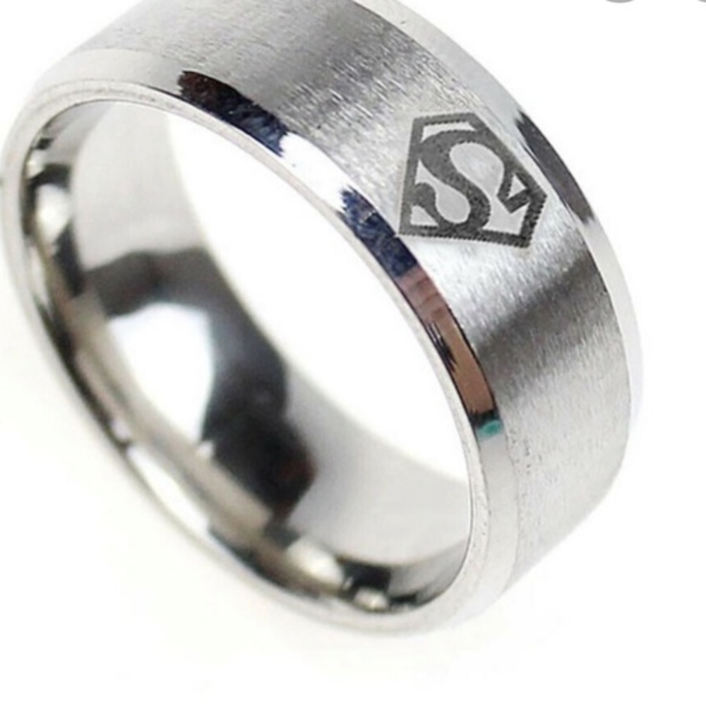Superman Logo Titanium Ring Silver assorted sizes